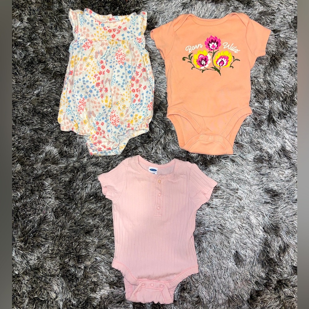 Old Navy Baby Girl Short Sleeve Bodysuits and Sleeveless Ruffle Trim 3 Piece